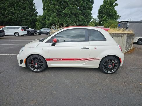 Used 2019 FIAT 500 Abarth w/ Popular Equipment Package FWD image 2