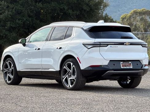 New 2026 Chevrolet Equinox EV LT image 6