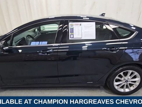 Used 2020 Ford Fusion SE image 7