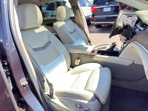 Used 2013 Cadillac XTS Platinum FWD image 20