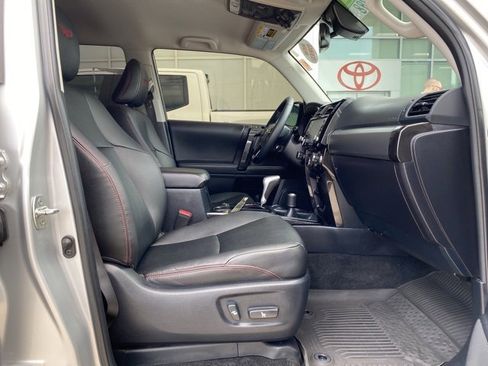 Used 2024 Toyota 4Runner TRD Off-Road Premium image 15