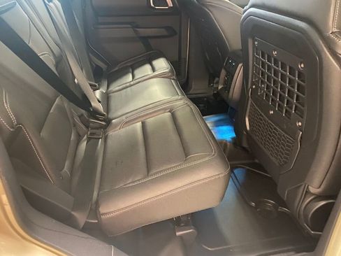 New 2025 Ford Bronco Badlands image 19