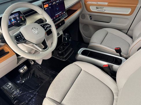 New 2025 Volkswagen ID. Buzz 1st Edition image 9