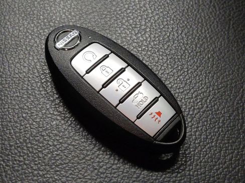 Used 2020 Nissan Altima 2.0 Platinum image 32