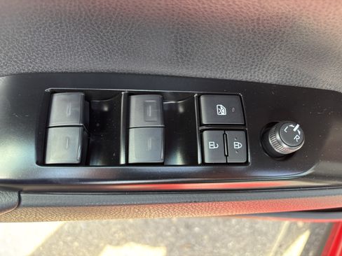 Used 2026 Toyota Camry Hybrid w/ Multimedia Upgrade Package FWD image 17