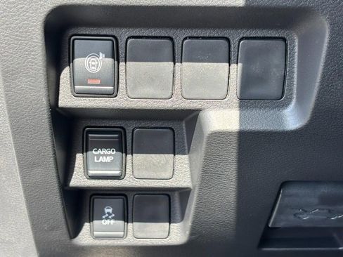 New 2025 Nissan Frontier SV image 11