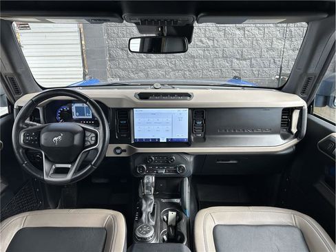 Used 2022 Ford Bronco Wildtrak image 17