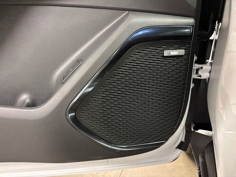 New 2026 GMC Acadia AT4 w/ LPO, Floor Liner Package AWD/4WD image 23