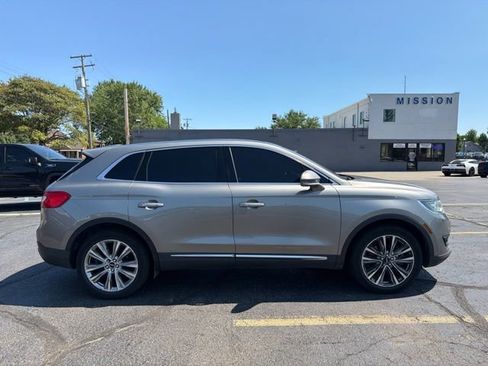 Used 2016 Lincoln MKX Reserve AWD/4WD image 8