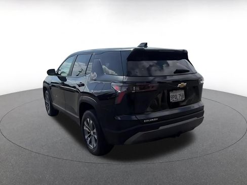 Used 2025 Chevrolet Equinox LT FWD image 11