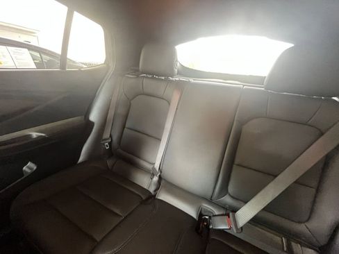 Used 2025 Buick Envista Sport Touring image 38