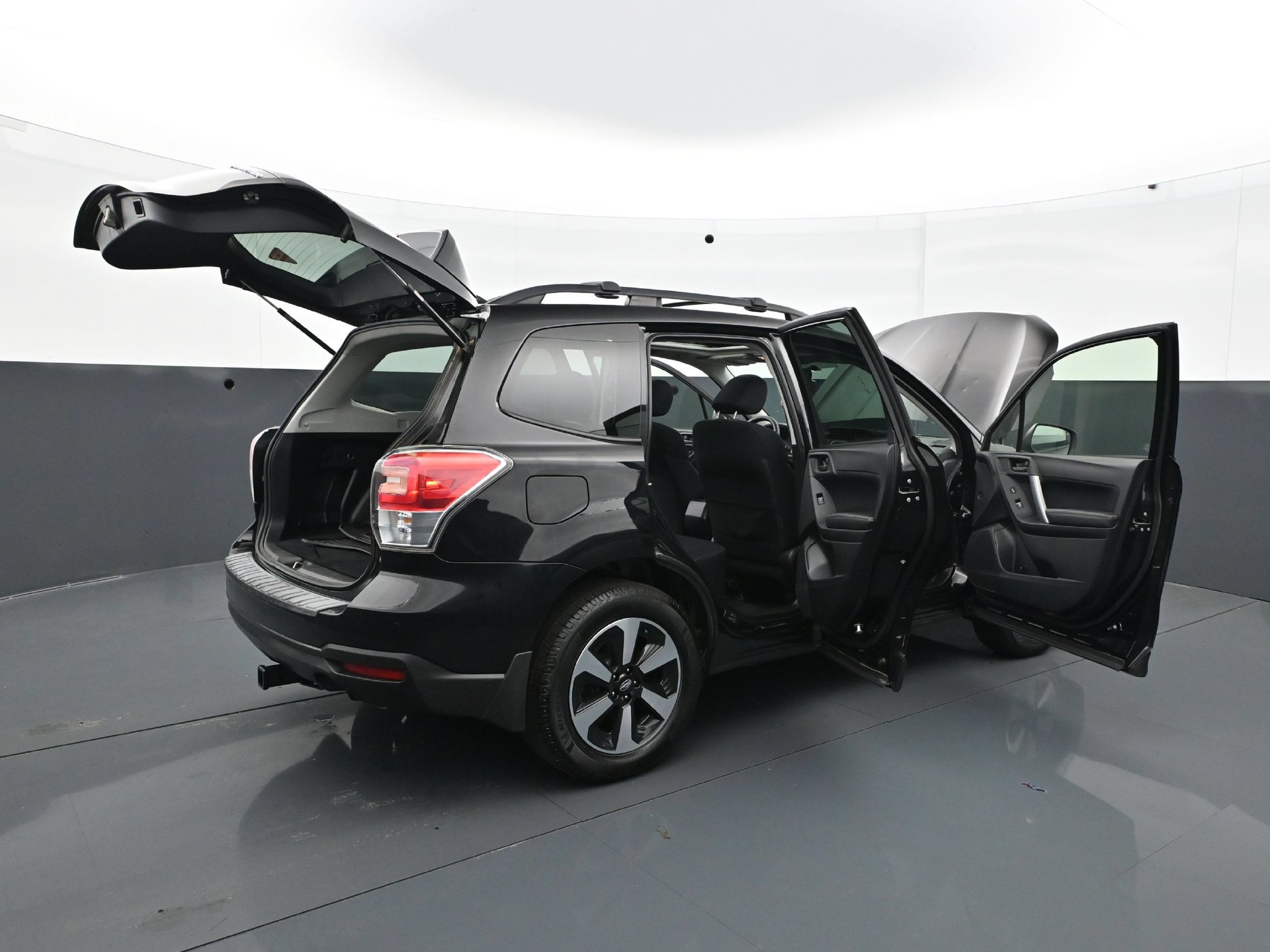 Used 2018 Subaru Forester 2.5i Premium w/ All-Weather Package AWD/4WD image 35