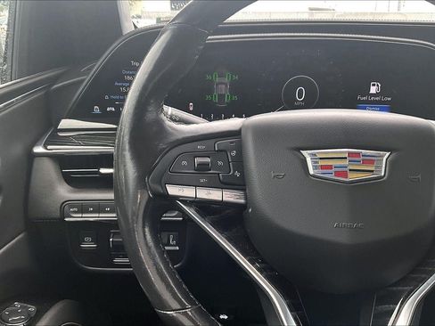 Used 2021 Cadillac Escalade ESV Sport w/ Driver Assist Tech Package AWD/4WD image 18