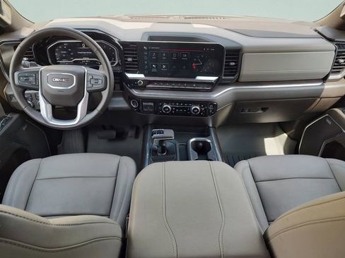Used 2025 GMC Sierra 1500 SLT w/ SLT Premium Plus Package AWD/4WD image 9