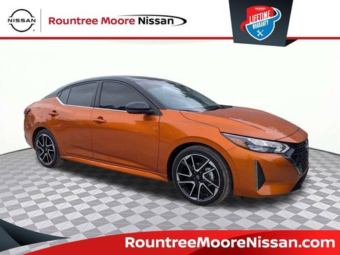 Used 2024 Nissan Sentra SR image 1