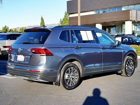 Used 2021 Volkswagen Tiguan SE image 8