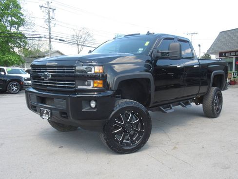 Used 2015 Chevrolet Silverado 2500 LTZ w/ Snow Plow Prep Package AWD/4WD image 28