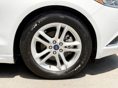 Used 2018 Ford Fusion SE w/ Equipment Group 602A FWD image 11