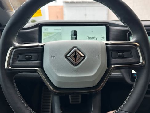 Used 2023 Rivian R1S Launch Edition image 24