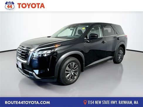 Used 2024 Nissan Pathfinder S w/ Cargo Package AWD/4WD image 1