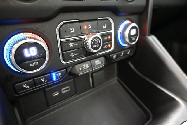 Used 2023 GMC Yukon AT4 w/ AT4 Premium Plus Package AWD/4WD image 32