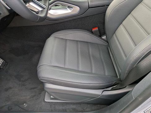 New 2026 Mercedes-Benz GLS 580 4MATIC image 4