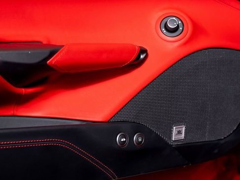 Used 2019 Ferrari 488 Spider image 56