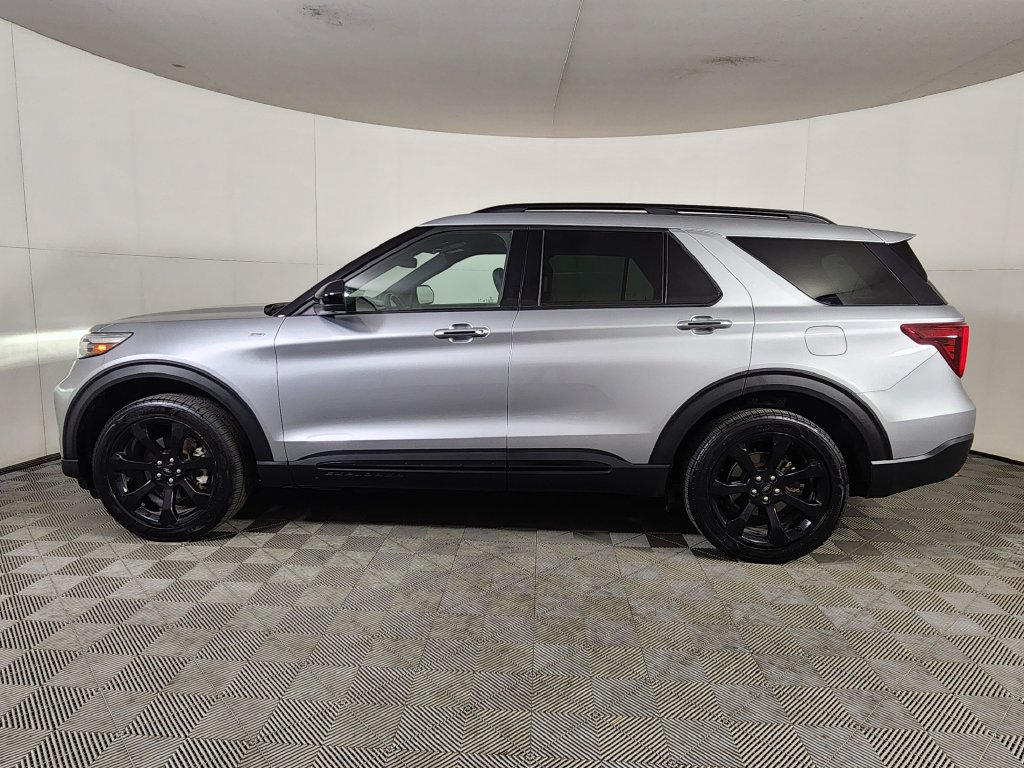 Used 2022 Ford Explorer ST-Line w/ Class IV Trailer Tow Package AWD/4WD image 4