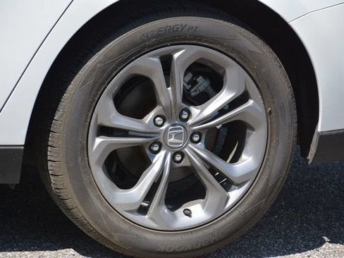 Used 2024 Honda Accord EX image 29