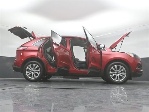 Certified 2024 Ford Edge Titanium image 49