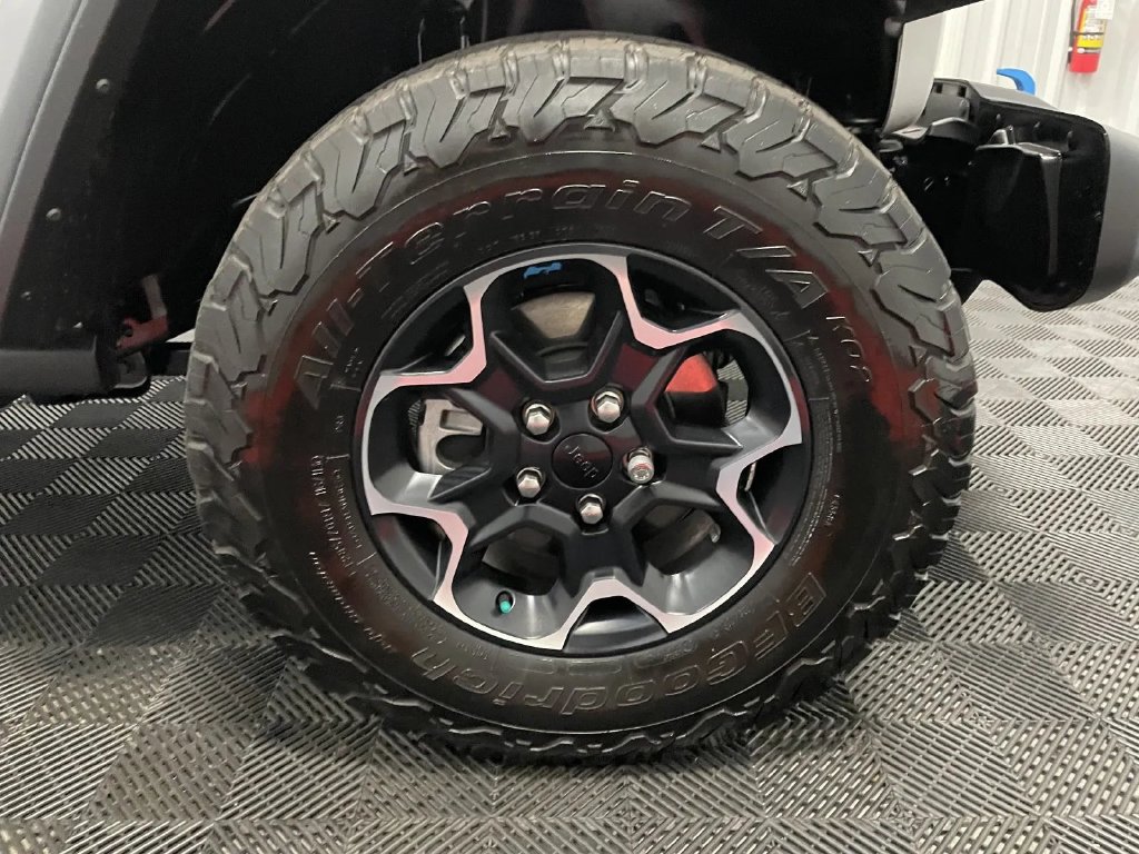 Used 2022 Jeep Wrangler Unlimited Rubicon 4xe AWD/4WD image 21