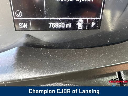Used 2019 Chevrolet Trax LT w/ LT Convenience Package FWD image 20