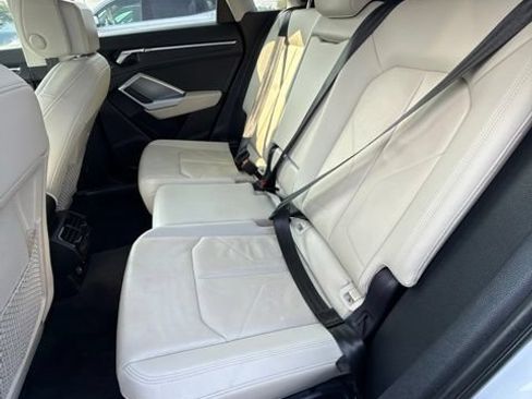 Used 2020 Audi Q3 2.0T Premium w/ Convenience Package AWD/4WD image 31