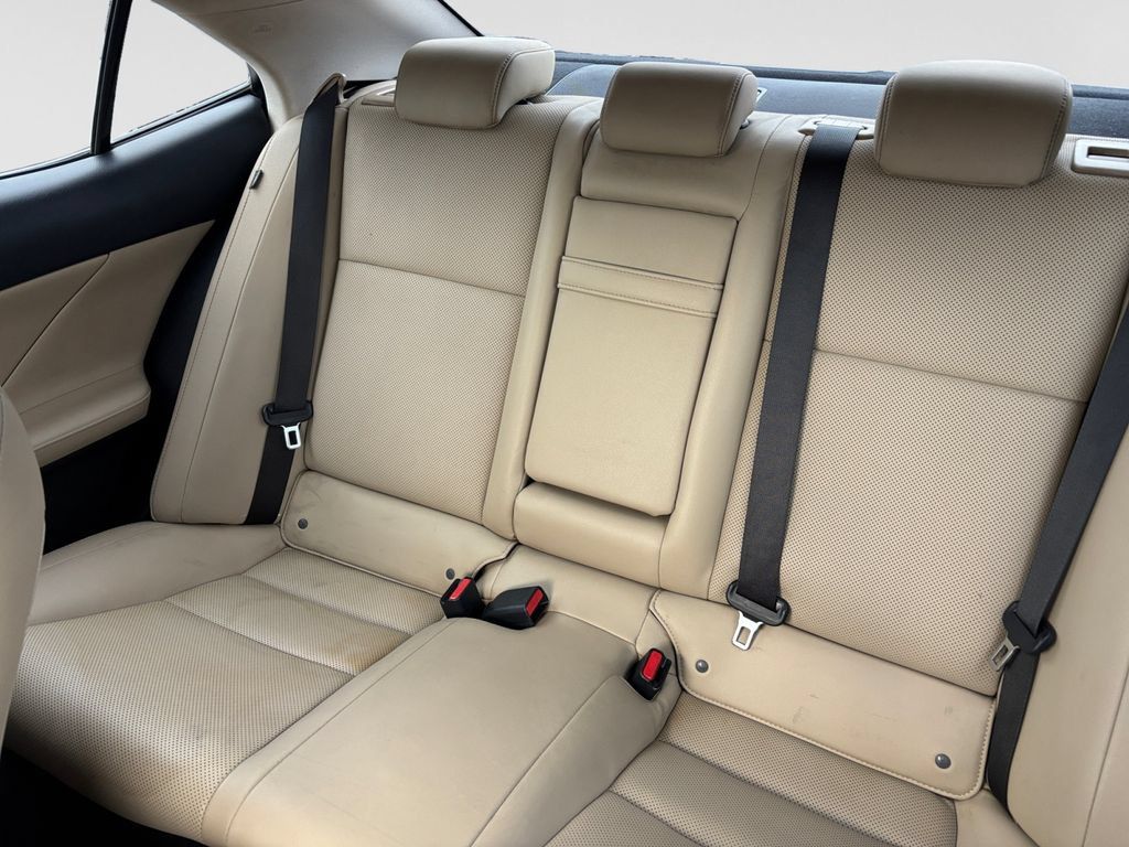 Used 2019 Lexus IS 300 w/ Premium Package RWD image 13