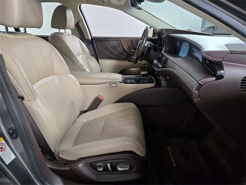 Used 2018 Lexus LS 500 image 23