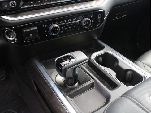 Used 2022 Chevrolet Silverado 1500 LTZ w/ LTZ Premium Package AWD/4WD image 22