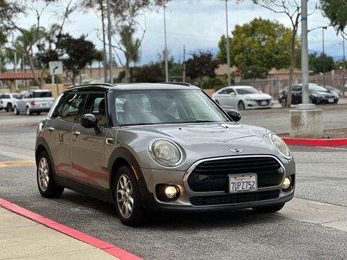 Used 2016 MINI Cooper Clubman image 3