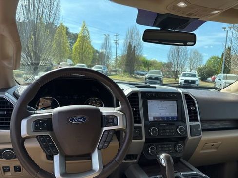 Used 2020 Ford F150 Lariat image 15