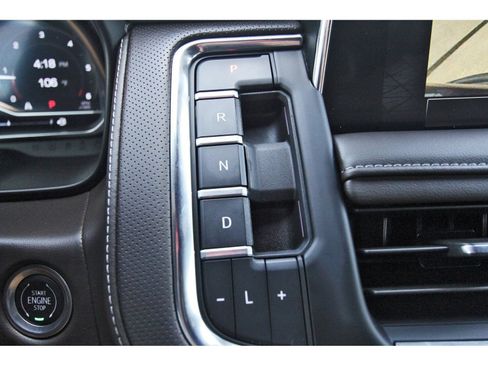 Used 2023 GMC Yukon XL SLT RWD image 28