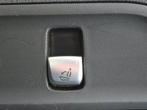 Certified 2020 Mercedes-Benz GLC 300 image 10