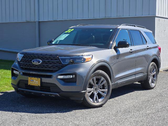 Certified 2022 Ford Explorer XLT w/ Equipment Group 202A AWD/4WD image 1