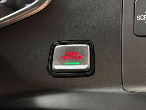 Used 2017 Chevrolet Corvette Stingray Coupe w/ 1LT RWD image 30