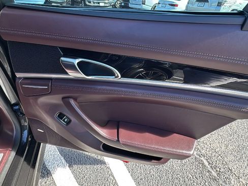 Used 2015 Porsche Panamera 4 image 19