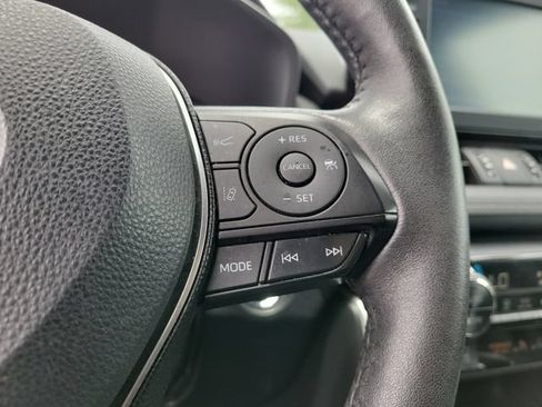 Used 2021 Toyota RAV4 XLE Premium FWD image 22