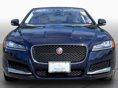 Used 2018 Jaguar XF Prestige AWD/4WD image 4