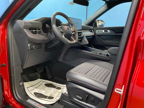 New 2026 Ford Explorer ST-Line w/ ST-Line Street Pack image 11