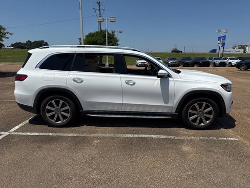 Used 2021 Mercedes-Benz GLS 450 4MATIC image 4