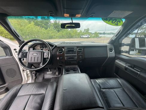 Used 2012 Ford F250 Lariat w/ FX4 Off Road Pkg AWD/4WD image 11