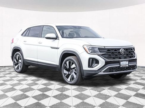 New 2026 Volkswagen Atlas Cross Sport SE FWD image 12