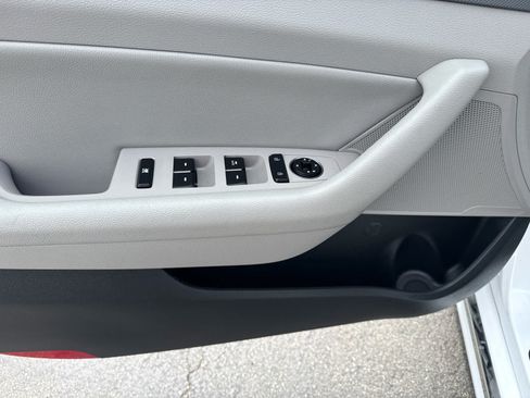 Used 2017 Hyundai Sonata SE FWD image 10